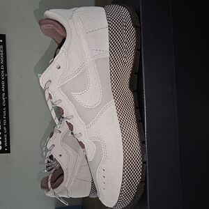 Womens AIR FORCE 1